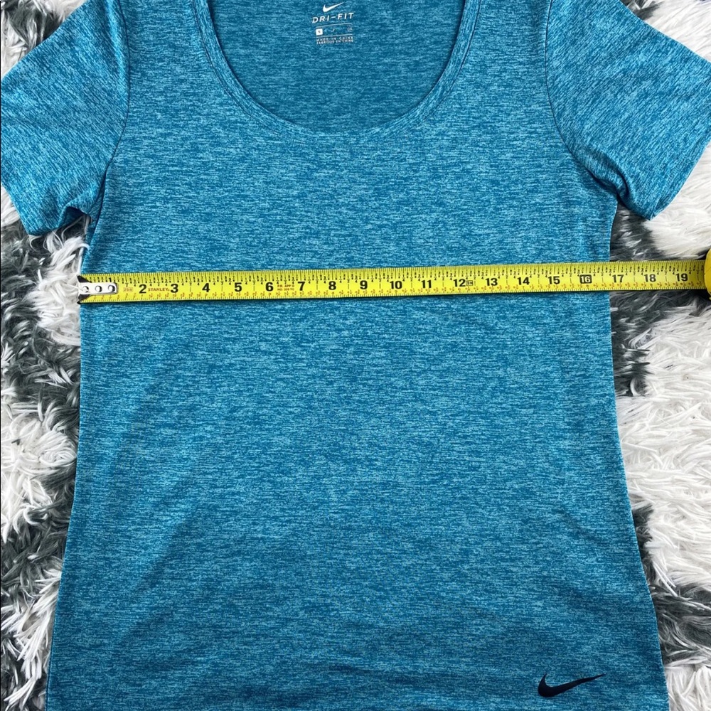 Nike Women's Athletic Top Size Small Teal Short Sleeve - Picture 7 of 12